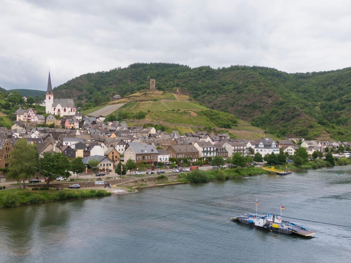 Ferienwohnung Burgblick Coraidelstein Klotten Exterior foto