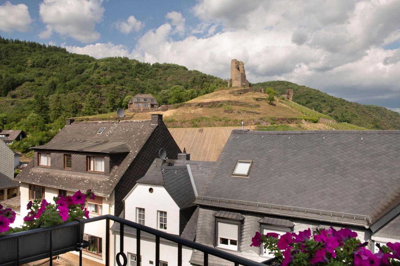 Ferienwohnung Burgblick Coraidelstein Klotten Exterior foto